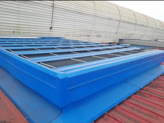 薄型通風(fēng)天窗在工業(yè)廠房換氣效果好