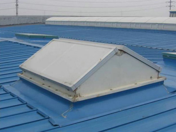 三角形排煙天窗